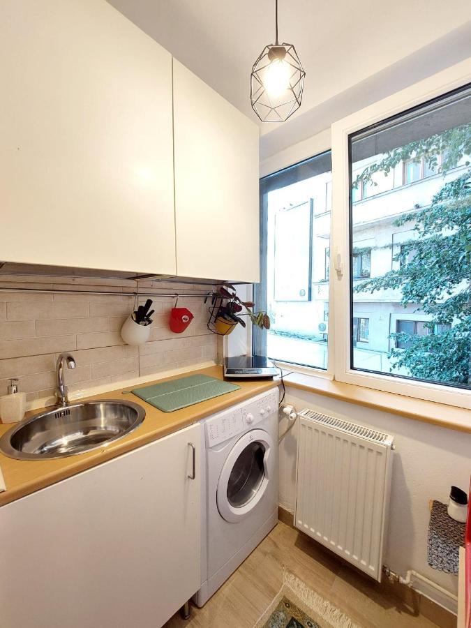 Laroka House Cosy Studio Universitate Bukarest Exteriör bild