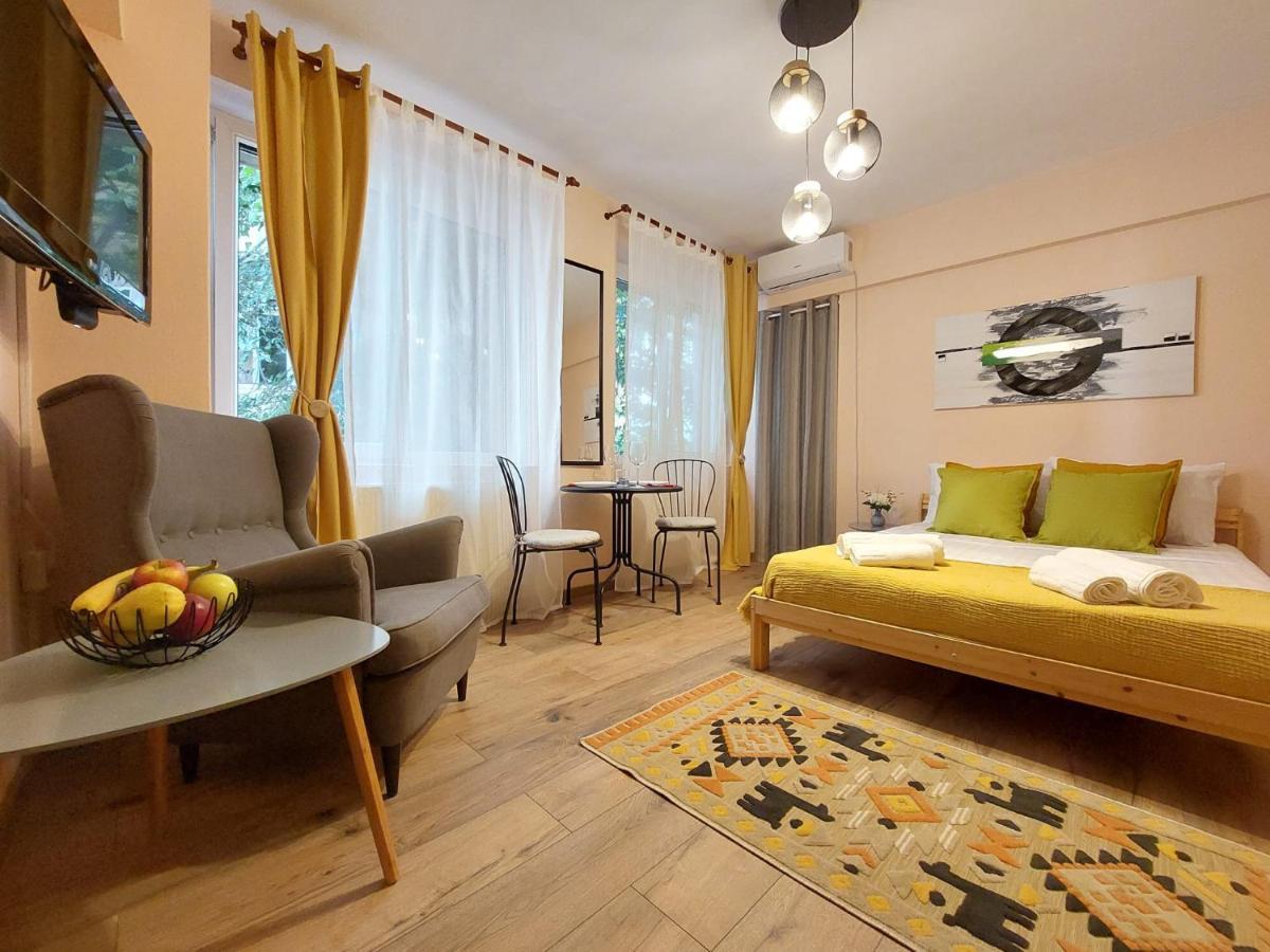 Laroka House Cosy Studio Universitate Bukarest Exteriör bild