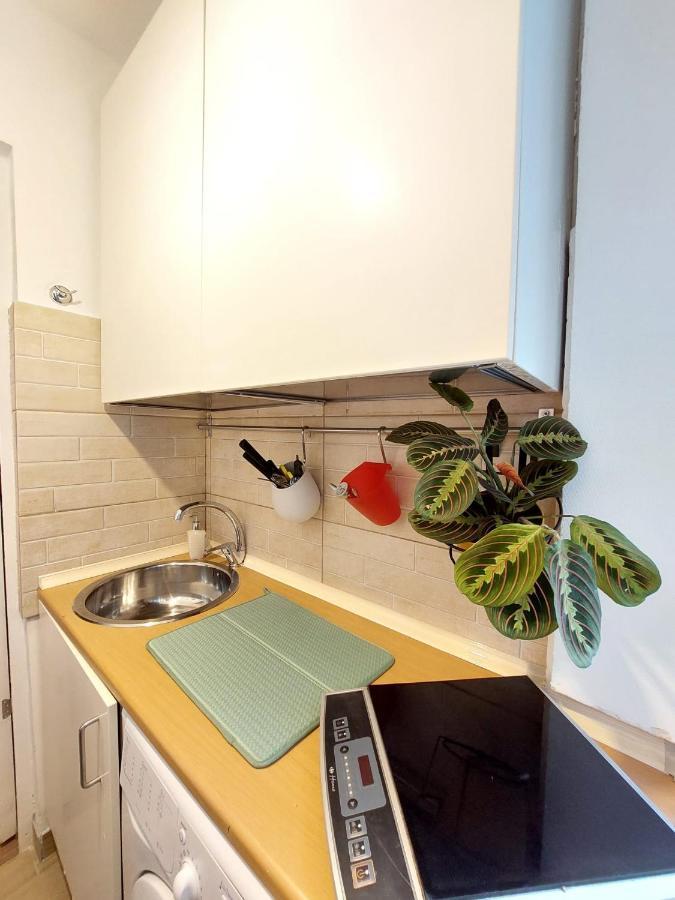 Laroka House Cosy Studio Universitate Bukarest Exteriör bild